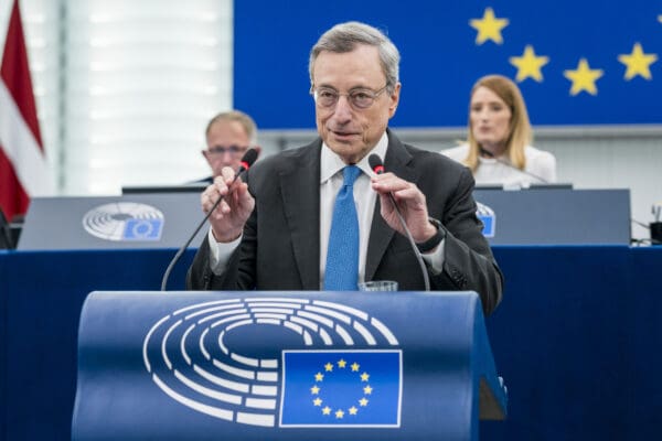 Mario Draghi in het Europees Parlement in Brussel