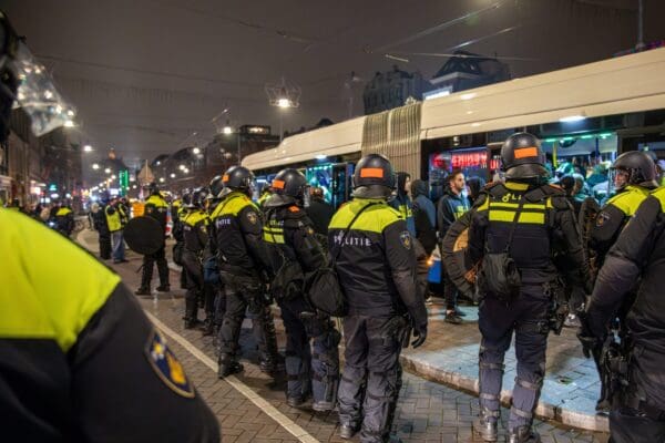 Over het antisemitische geweld in Amsterdam