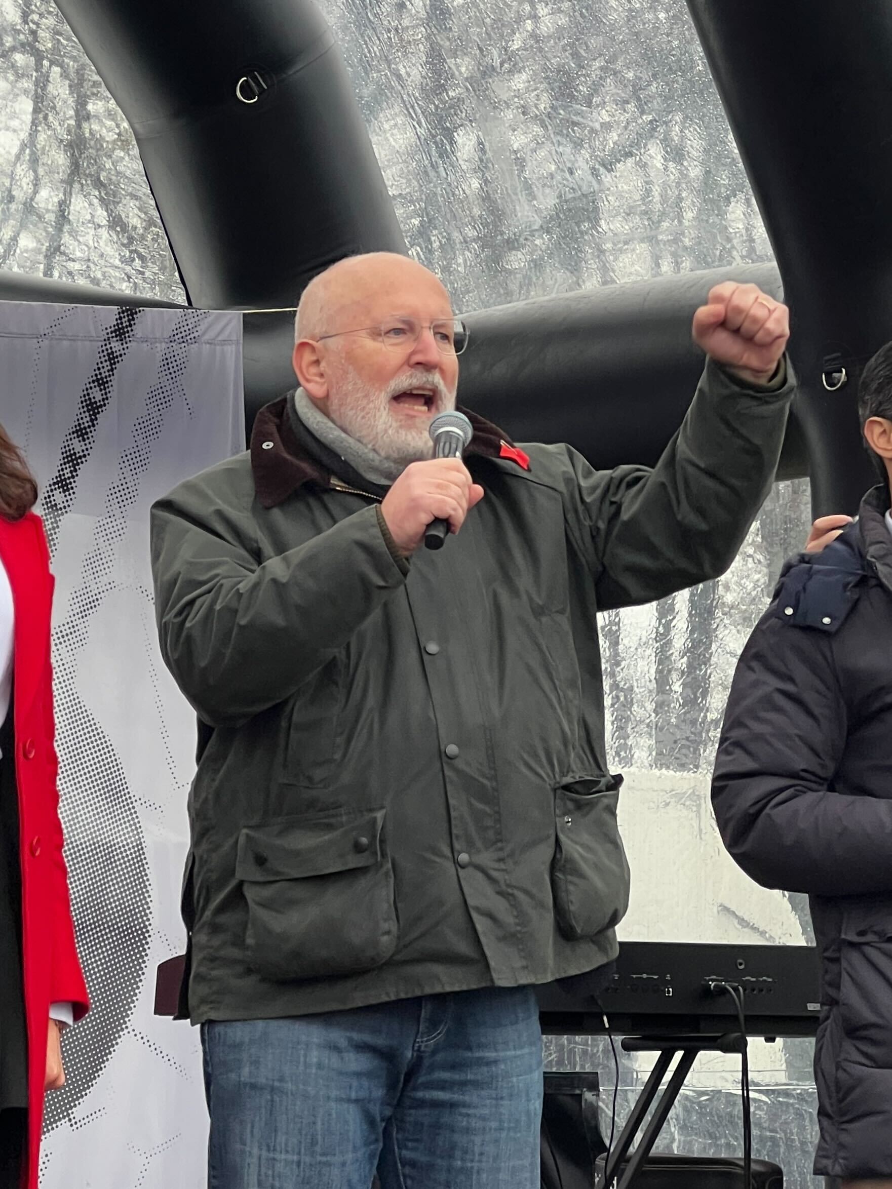 Frans Timmermans tijdens het protest tegen de bezuinigingen op onderwijs